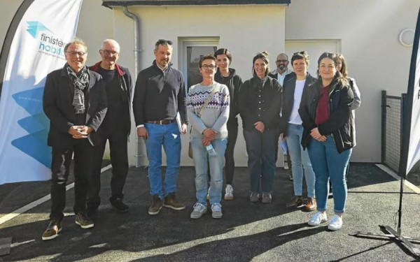 Remise de clés de 3 nouveaux logements, rue du dispensaire