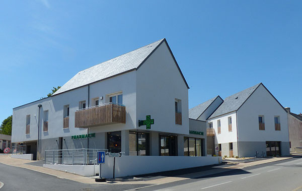 Finistère Habitat inaugure 9 logements collectifs, une pharmacie et un cabinet d'infirmiers.